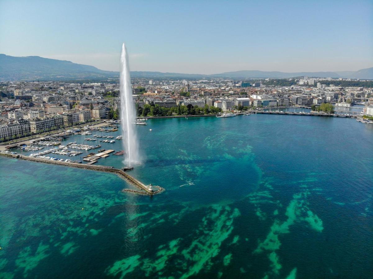 Hotel De La Cigogne Geneva Bagian luar foto The Jet d'Eau in Geneva