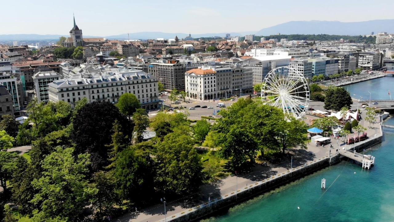 Hotel De La Cigogne Geneva Bagian luar foto The Place du Flon