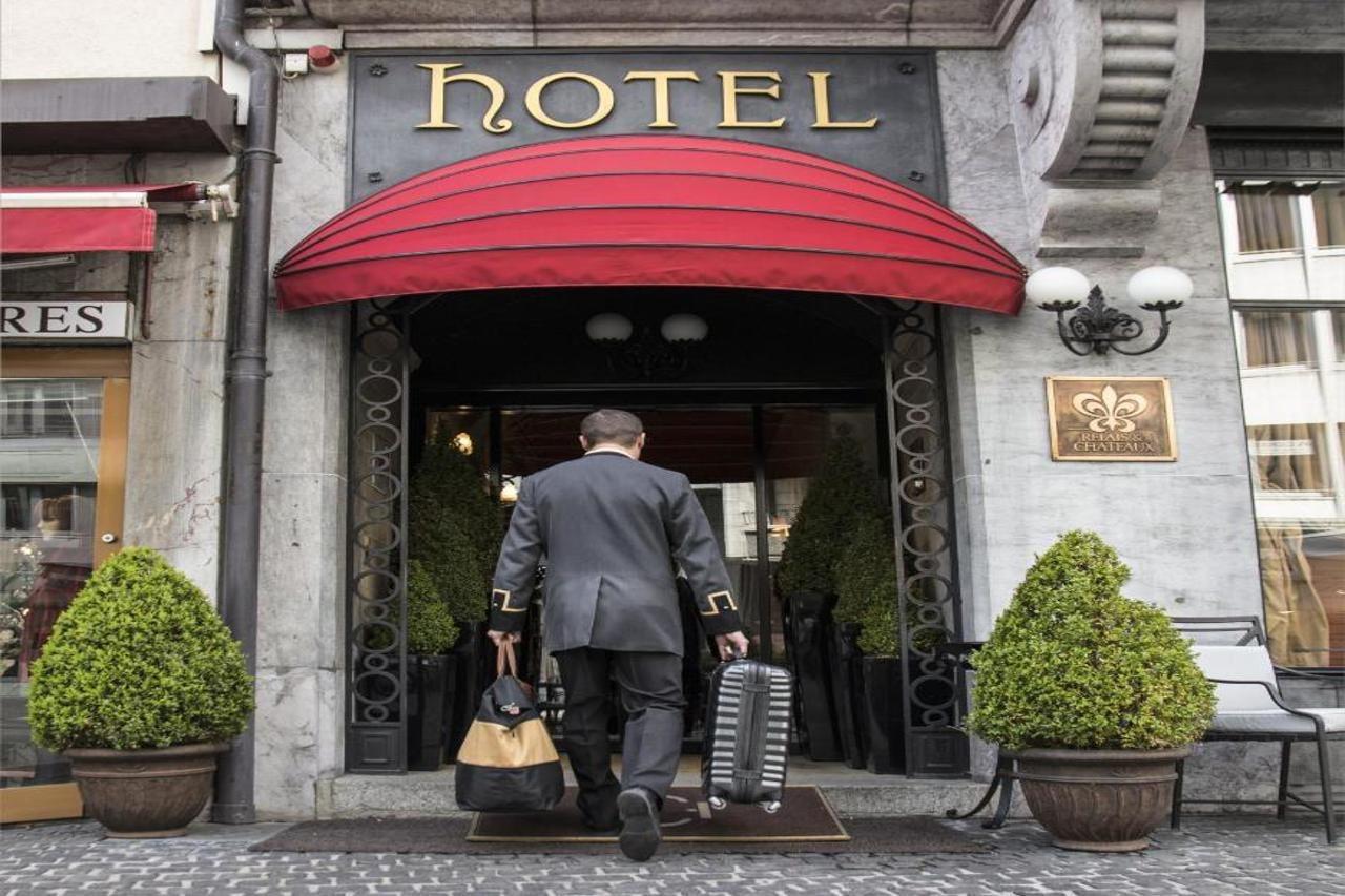 Hotel De La Cigogne Geneva Bagian luar foto A hotel in Brussels