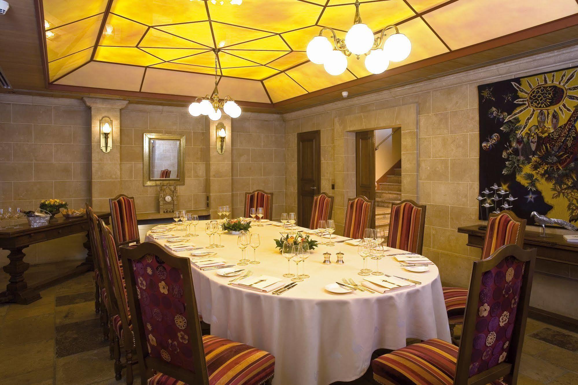 Hotel De La Cigogne Geneva Bagian luar foto Restaurant